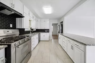 4901 Valerie Street, Bellaire, TX 77401 - Photo 3