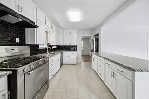 4901 Valerie St, Bellaire, TX 77401 - Photo 3