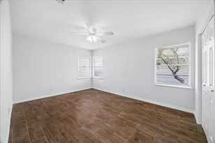 4901 Valerie St, Bellaire, TX 77401 - Photo 13