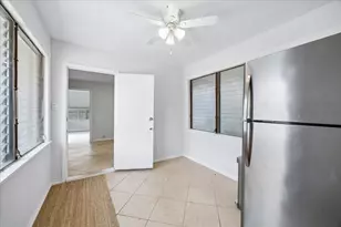 4901 Valerie St, Bellaire, TX 77401 - Photo 7