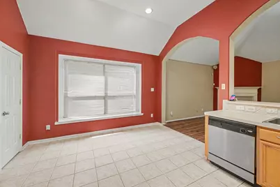 5711 Shady Hollow Court, Rosharon, TX 77583 - Photo 9