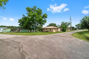 21 Clearview St, Point Blank, TX 77364 - Photo 27