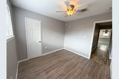 10815 Sagecrest Lane, Houston, TX 77089 - Photo 19