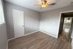 10815 Sagecrest Ln, Houston, TX 77089 - Photo 19