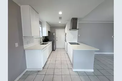 10815 Sagecrest Lane, Houston, TX 77089 - Photo 11