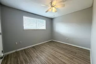 10815 Sagecrest Ln, Houston, TX 77089 - Photo 15