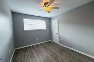 10815 Sagecrest Ln, Houston, TX 77089 - Photo 17