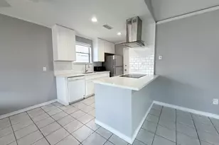 10815 Sagecrest Ln, Houston, TX 77089 - Photo 7