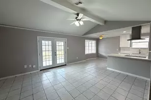 10815 Sagecrest Ln, Houston, TX 77089 - Photo 5
