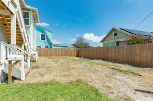 3228 Avenue R, Galveston, TX 77550 - Photo 25