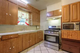 9226 E Avenue Q, Houston, TX 77012 - Photo 15