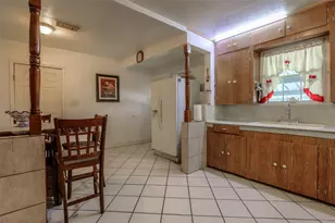 9226 E Avenue Q, Houston, TX 77012 - Photo 13