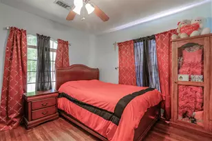 9226 E Avenue Q, Houston, TX 77012 - Photo 9