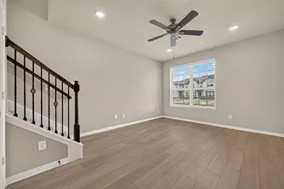 8033 Scanlan Trail, Missouri City, TX 77459 - Photo 9