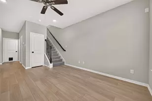 8033 Scanlan Trl, Missouri City, TX 77459 - Photo 7