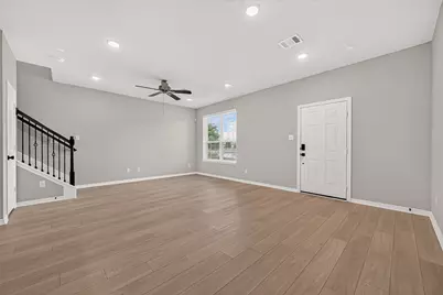 8033 Scanlan Trail, Missouri City, TX 77459 - Photo 5