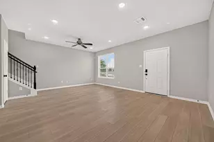 8033 Scanlan Trl, Missouri City, TX 77459 - Photo 5