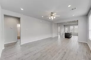 1229 Red Hills Dr, Rosharon, TX 77583 - Photo 5