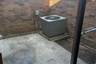 200 Pecan Dr, League City, TX 77573 - Photo 11