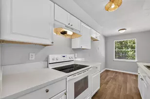 9815 Kerry Glen Ln, Houston, TX 77078 - Photo 13
