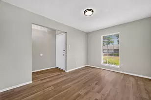 9815 Kerry Glen Ln, Houston, TX 77078 - Photo 5