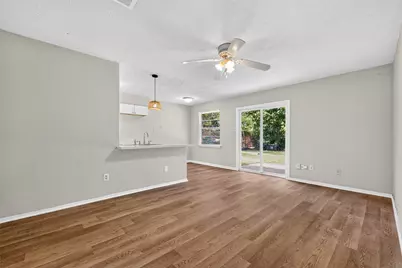 9815 Kerry Glen Lane, Houston, TX 77078 - Photo 9