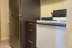 752 Memorial Mews St, Houston, TX 77079 - Photo 7