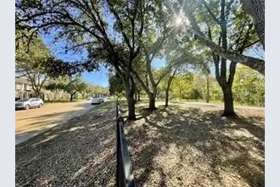 752 Memorial Mews Street #B, Houston, TX 77079 - Photo 17