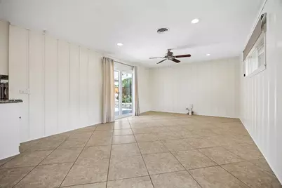 2202 Lazybrook Drive, Houston, TX 77008 - Photo 7