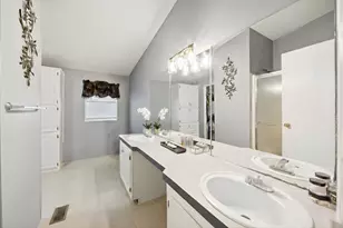 110 N Pine Ct, Cleveland, TX 77328 - Photo 11