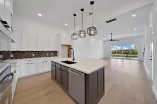 4406 Tucker Ln, Seabrook, TX 77586 - Photo 9