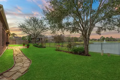 5811 Green Meadows Lane, Katy, TX 77493 - Photo 31