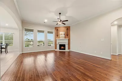 5811 Green Meadows Lane, Katy, TX 77493 - Photo 7