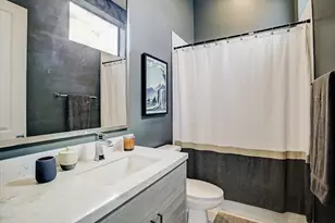 1004 California St, Houston, TX 77006 - Photo 25