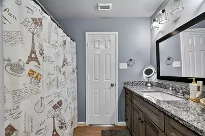 10518 Tenleyton Lane, Houston, TX 77075 - Photo 33