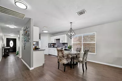 10518 Tenleyton Lane, Houston, TX 77075 - Photo 15