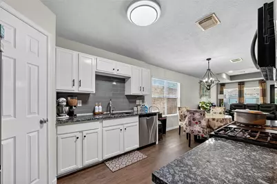 10518 Tenleyton Lane, Houston, TX 77075 - Photo 19