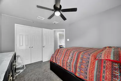 10518 Tenleyton Lane, Houston, TX 77075 - Photo 23