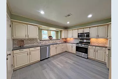 518 Magnolia Bend, New Caney, TX 77357 - Photo 17