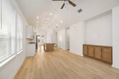 12135 Wild Bend Drive, Mont Belvieu, TX 77523 - Photo 7