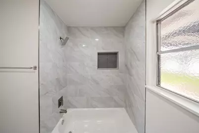 124 Lazy Lane, Baytown, TX 77520 - Photo 11