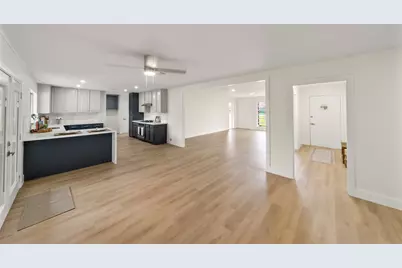 124 Lazy Lane, Baytown, TX 77520 - Photo 7