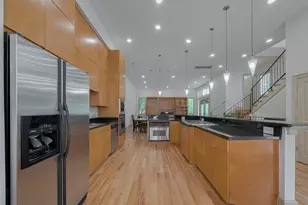 2034 Colquitt St, Houston, TX 77098 - Photo 11