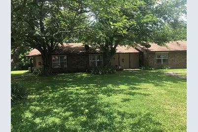 709 W Witt St, Wolfe City, TX 75496 - Photo 1