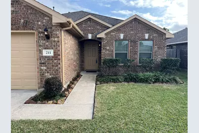 211 Hawks View Drive, La Marque, TX 77568 - Photo 3