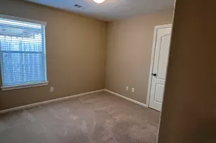 211 Hawks View Dr, La Marque, TX 77568 - Photo 13