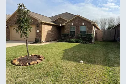 211 Hawks View Drive, La Marque, TX 77568 - Photo 1