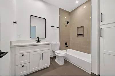 7903 Sunnyhill Street, Houston, TX 77088 - Photo 31