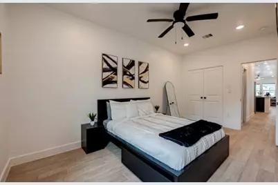 5122 Southwind Street, Houston, TX 77033 - Photo 15