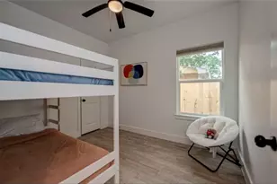 5122 Southwind St, Houston, TX 77033 - Photo 21